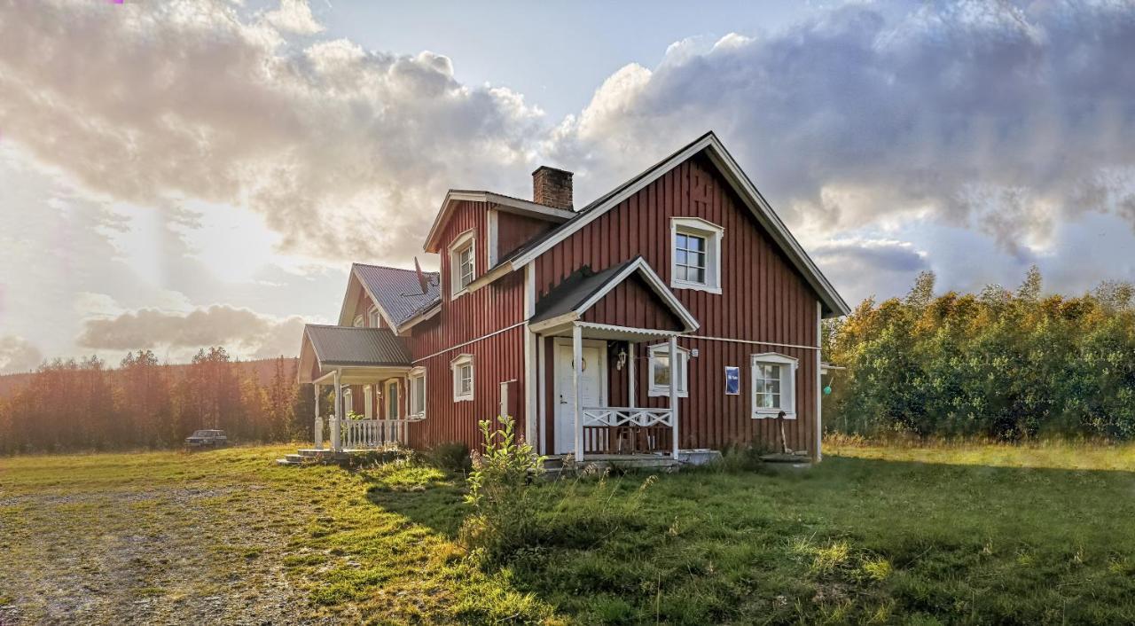 Villa Bjoerklund - Lakeview Apartment Arjeplog Esterno foto
